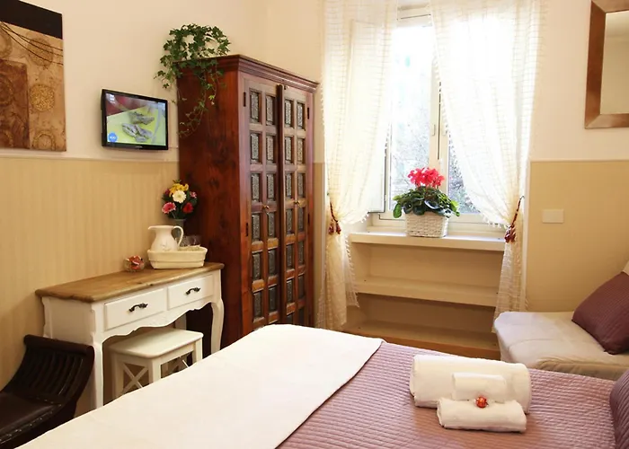 לינה וארוחת בוקר Campanella3 4*